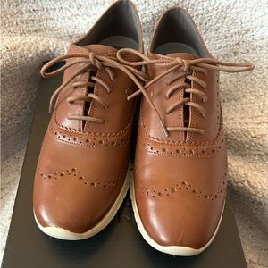 EUC Cole Haan Women’s Brown Zerogrand shoes - Brown - Size 9